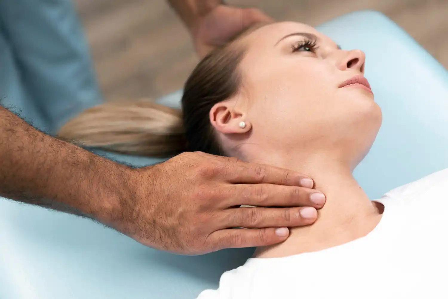 Physiotherapy treatment for neck pain and stiffness